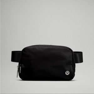 Lululemon everyday belt bag